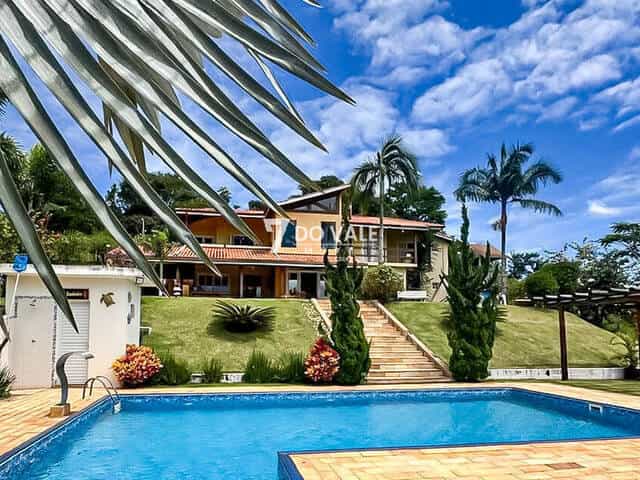 Foto 1 de Casa à venda-chacara-4 suítes-Àguas de igaratá-Igaratá-SP