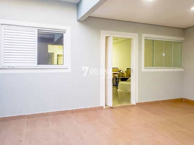 Foto 1 de Casa à venda em Jacareí Villa Branca – 3 dormitórios com suíte