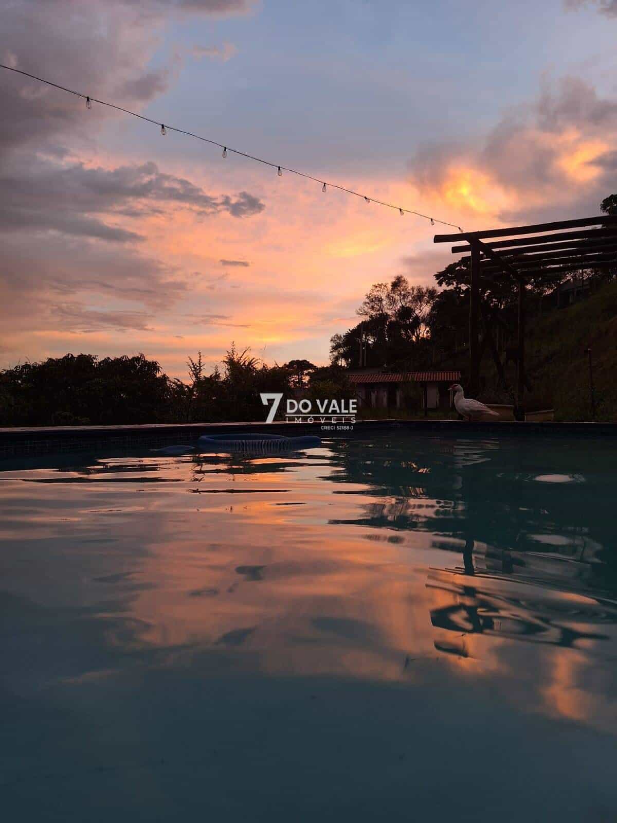 Foto 1 de Chacara em Igarata com Piscina, Area Gourmet e Pronta para Financiar Agora!