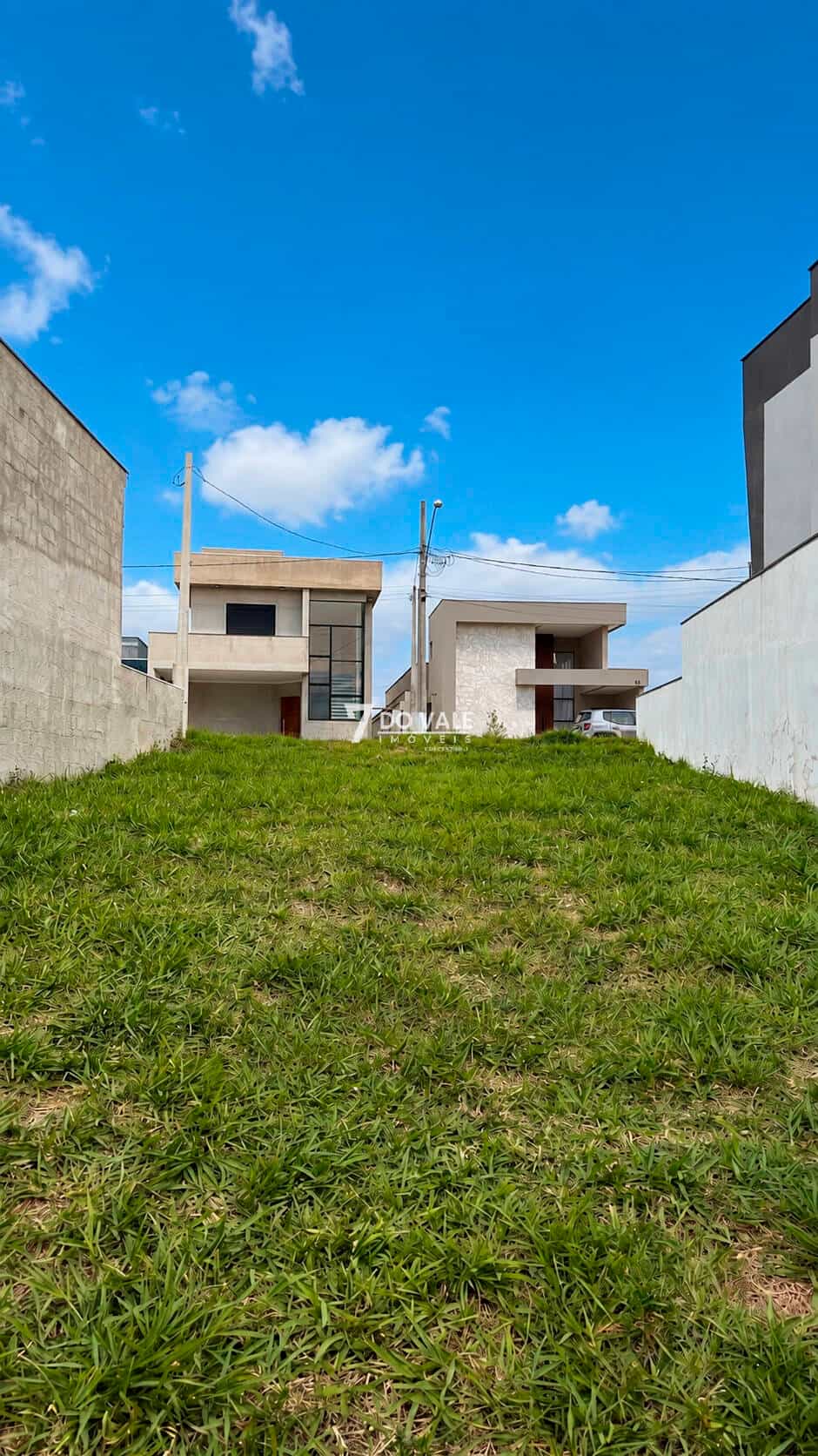 Foto 1 de Terreno à venda | Reserva do Vale | 272 m² | Leve Declive