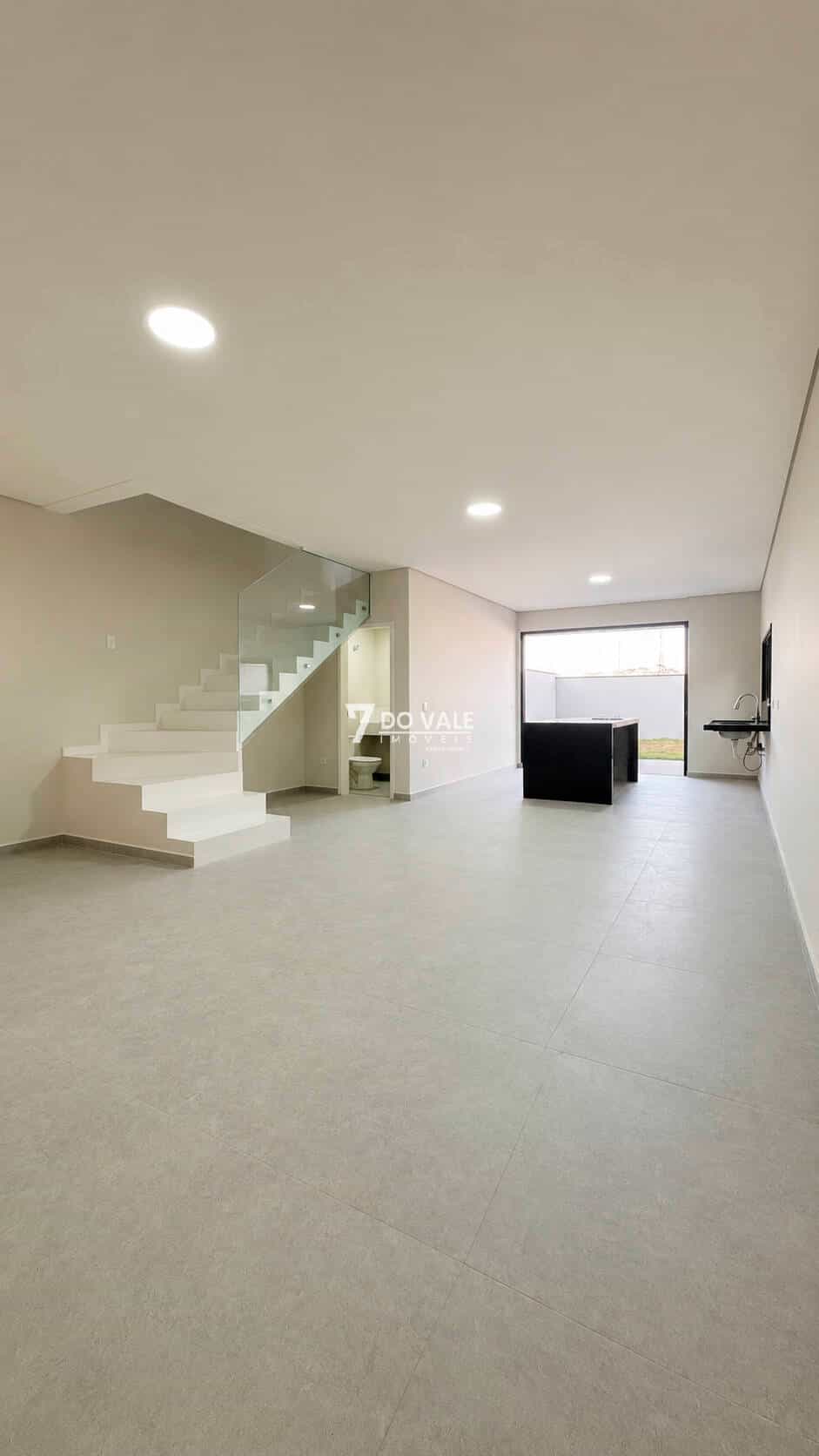Foto 1 de Sobrado à venda | Villa Branca | 3 Dorm | 1 Suíte | 2 Vagas | 175 m²
