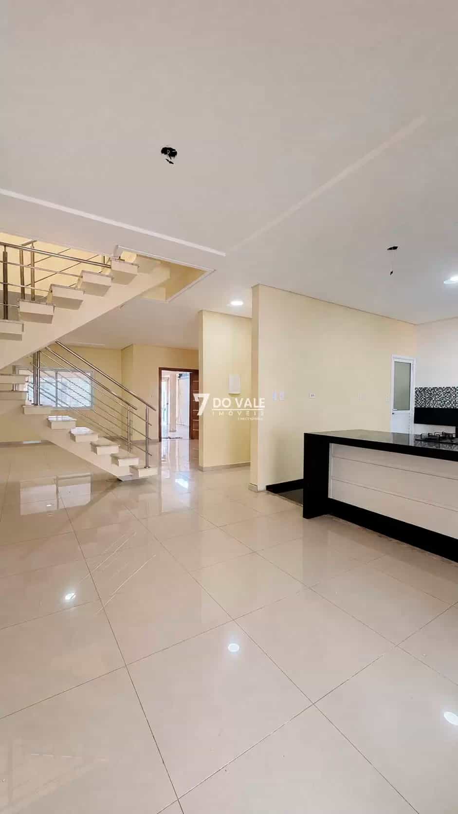 Foto 1 de Casa à venda e locação | Villa Branca | 3 Dorm | 1 Suíte |Piscina |240 m²
