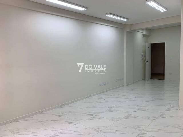 Foto 1 de SALA COMERCIAL 36 METROS - JÁ PRONTA COM PISO - JARDIM AQUARIUS