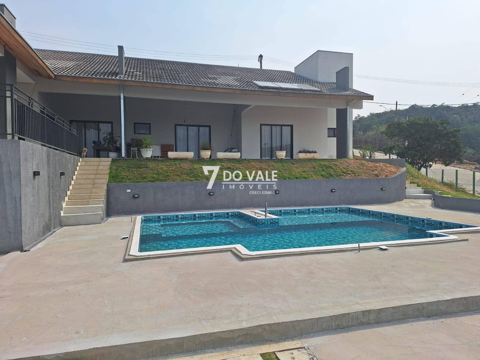 Foto 3 de Vale dos Lagos | 3 Dorms (1 Suíte) | 6 Vagas | 399 m²