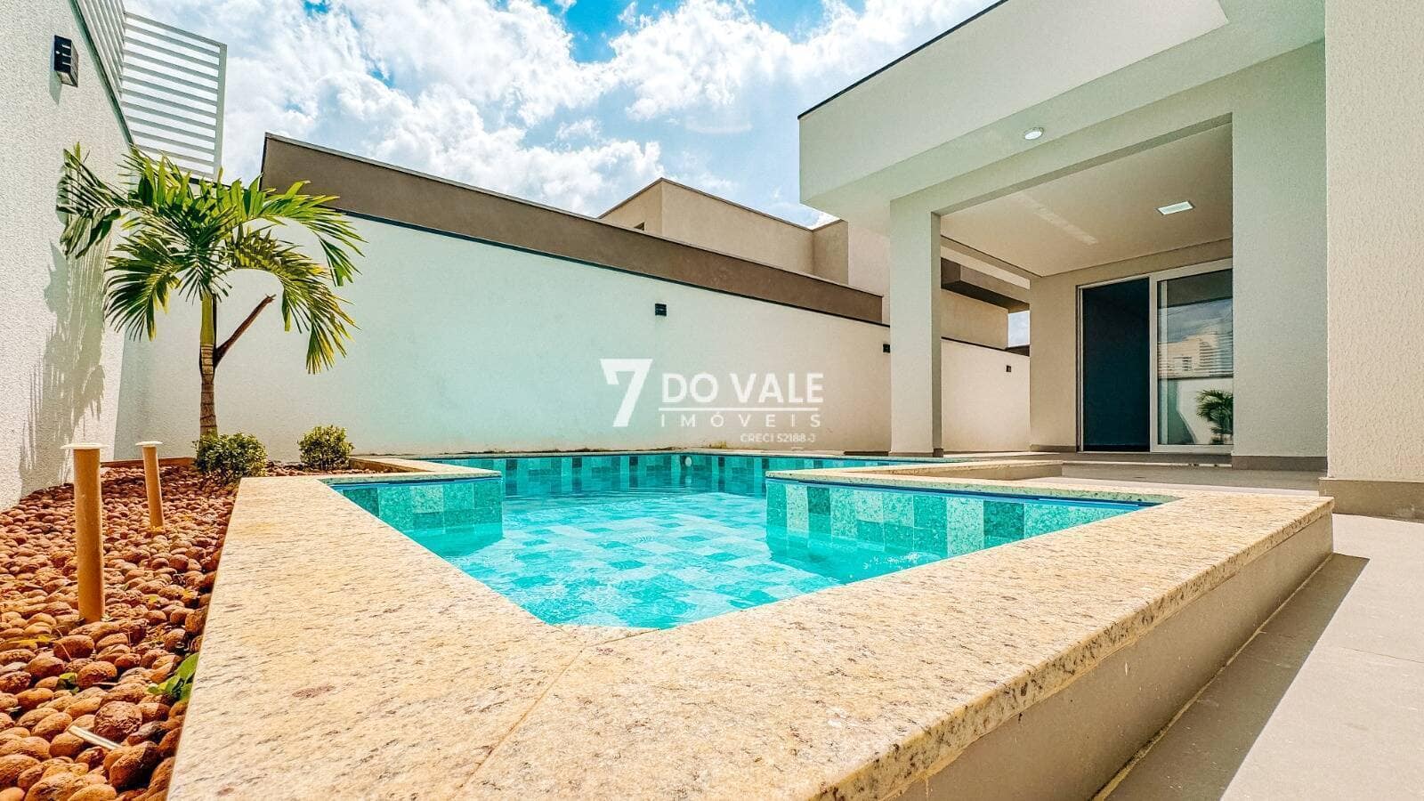 Foto 1 de CASA-A-VENDA-CONDOMINIO-TERRAS-DO-VALE-CACAPAVA-SP-3-DORMITORIOS-1-SUITE