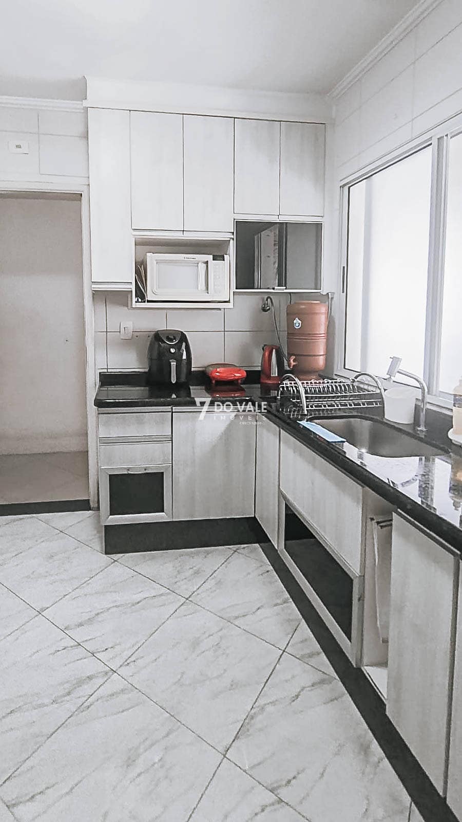Foto 5 de CASA 3 DORMITÓRIOS SENDO 1 SUÍTE-ÁREA GOURMET-3 VAGAS-VILLA BRANCA