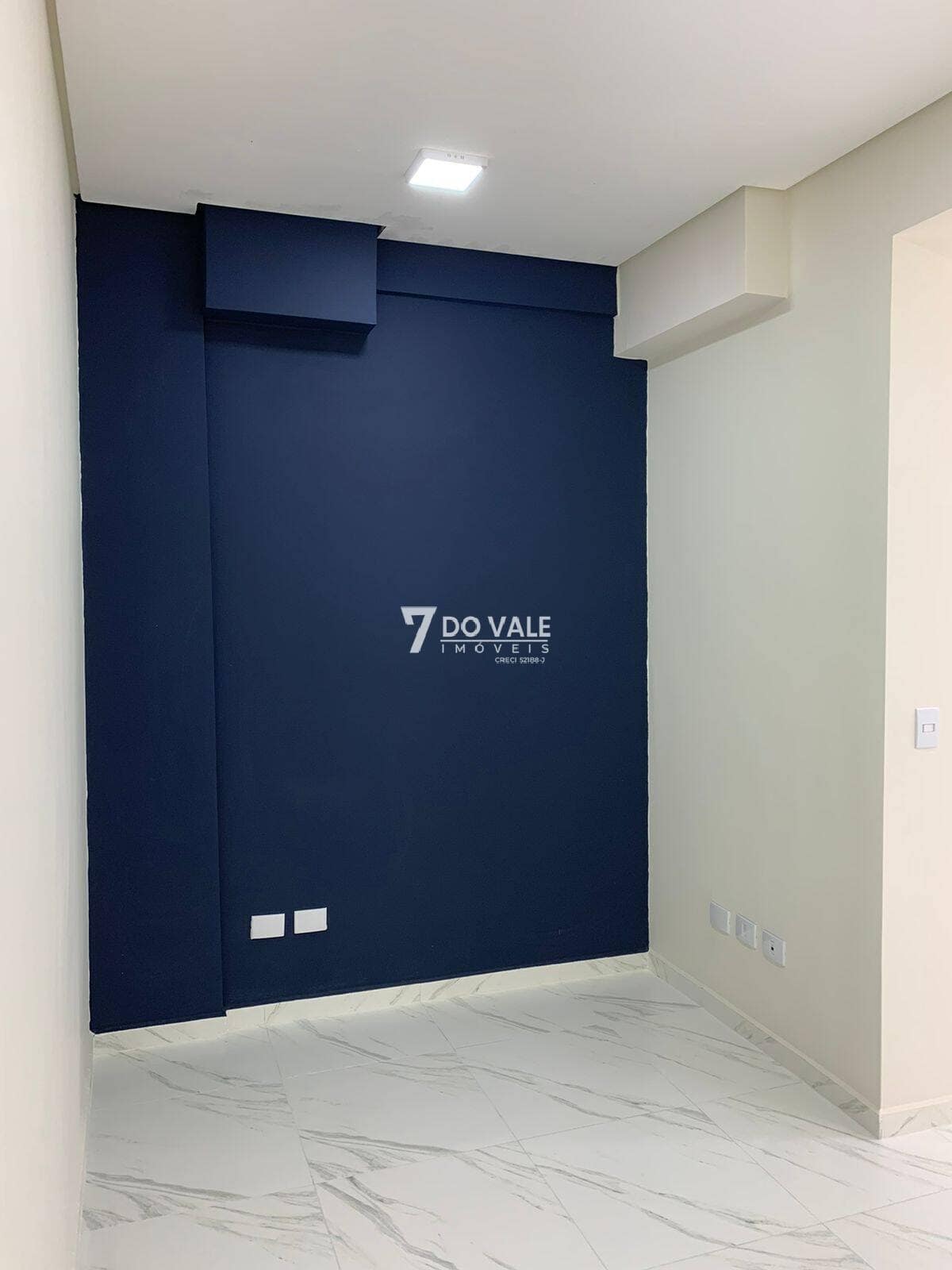 Foto 3 de SALA COMERCIAL 36 METROS - JÁ PRONTA COM PISO - JARDIM AQUARIUS