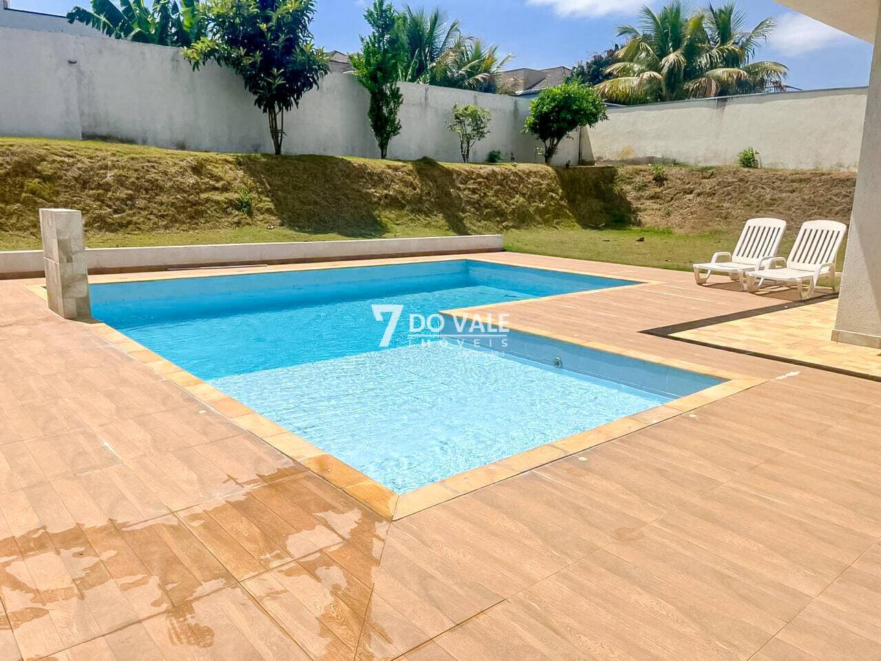 Foto 3 de CASA TÉRREA COM PISCINA À VENDA NO CONDOMÍNIO MIRANTE DO VALE JACAREÍ