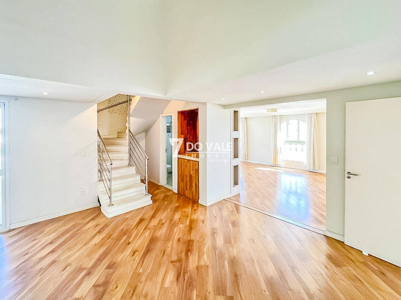 Foto 3 de APARTAMENTO 4 DORMITÓRIOS SENDO 3 SUÍTES-PERMUTA NO GOLFE OU SERIMBURA