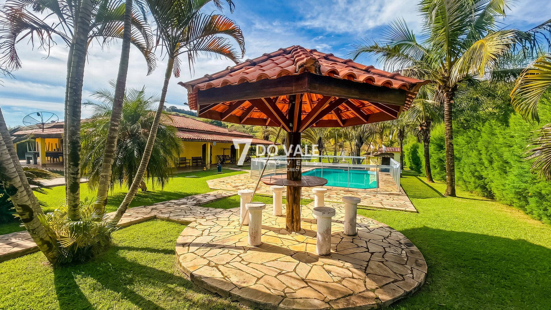 Foto 5 de Chácara Pé na Água|4 Dorm | 3 Suítes|Santa Branca-SP