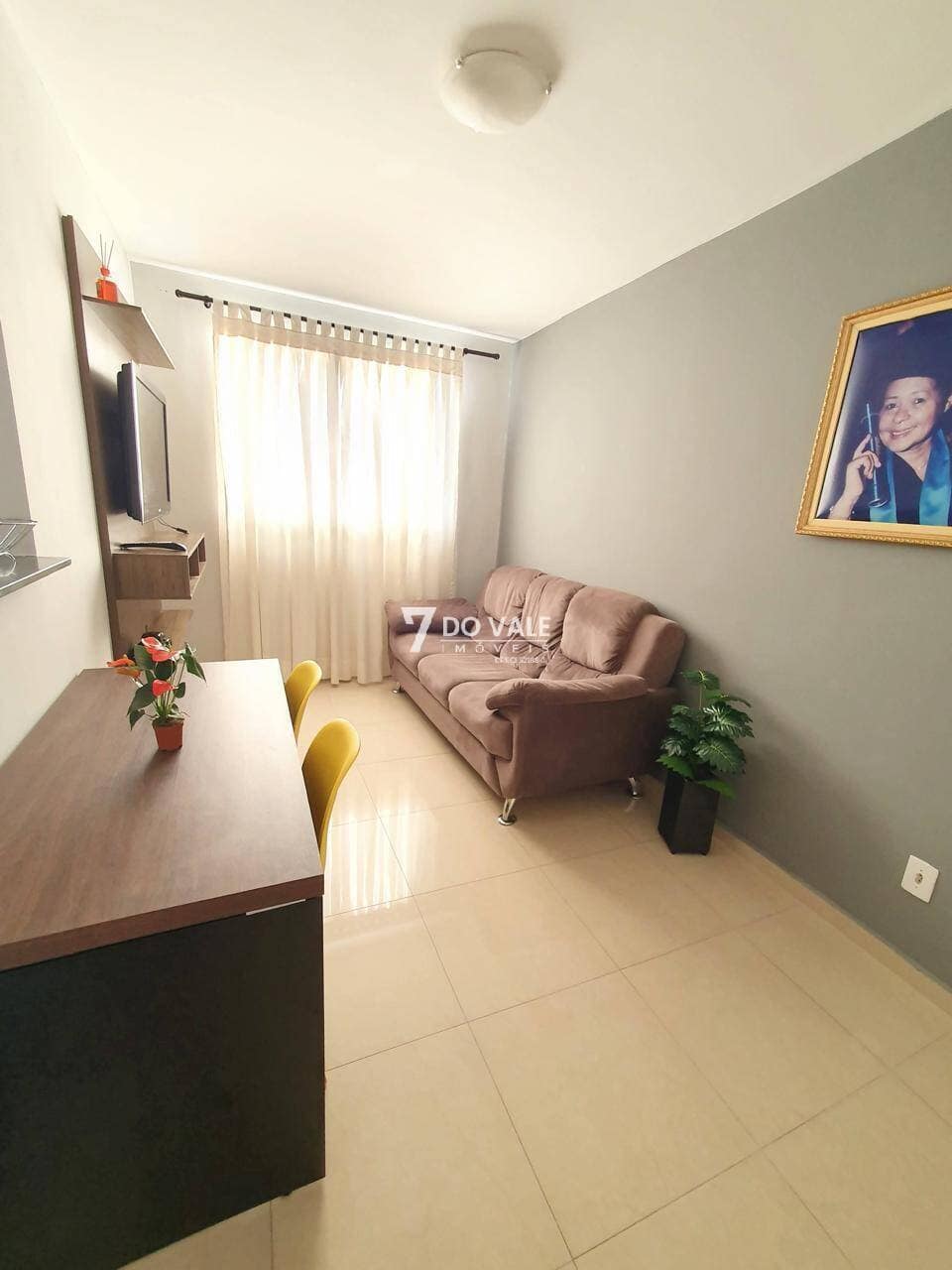 Foto 3 de APARTAMENTO-A-VENDA-VILA-BRANCA-JACAREI-SP-COZINHA-COM-MÓVEIS-PLANEJADOS