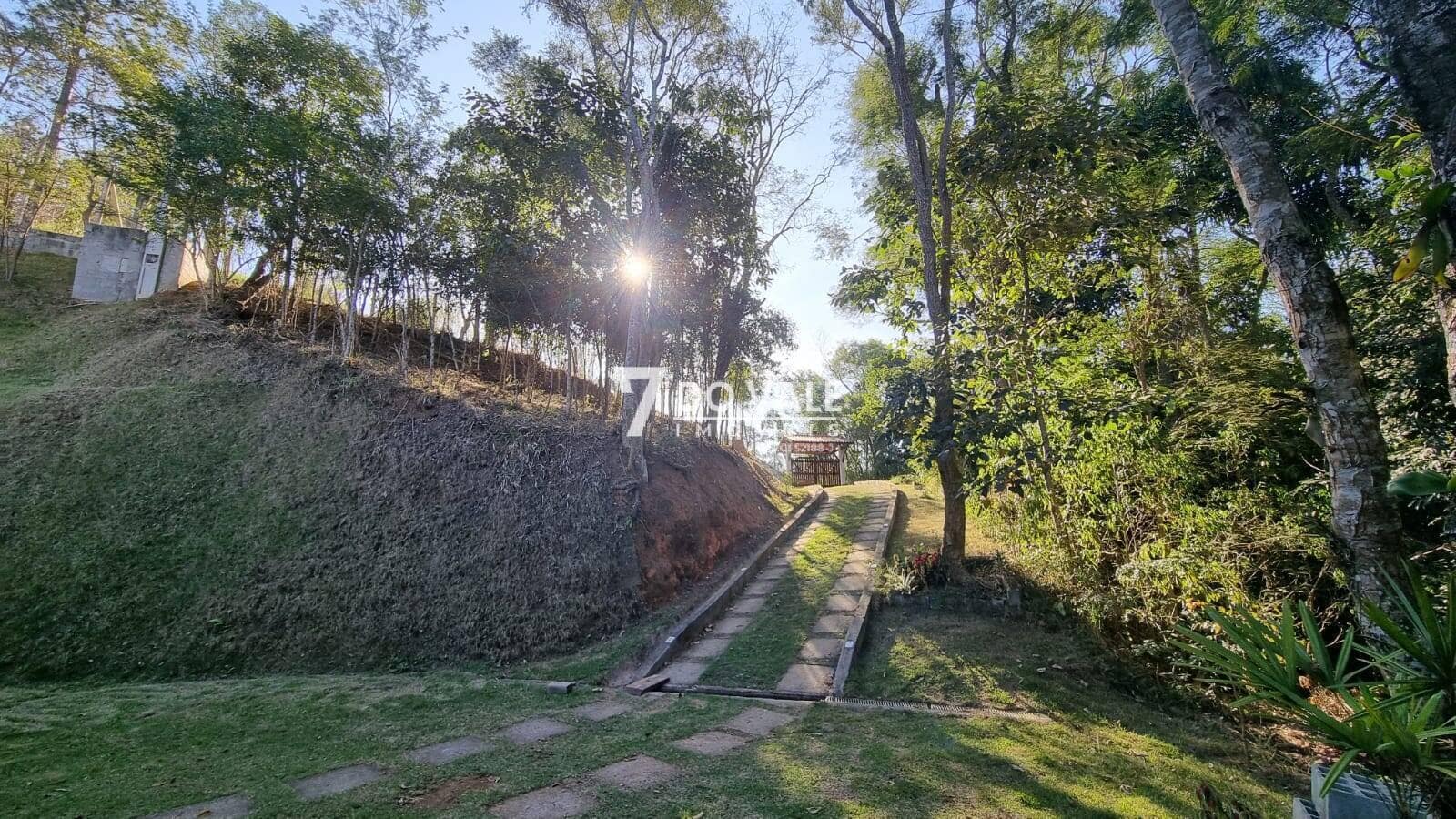 Foto 3 de Chacara em Igarata com Piscina, Area Gourmet e Pronta para Financiar Agora!