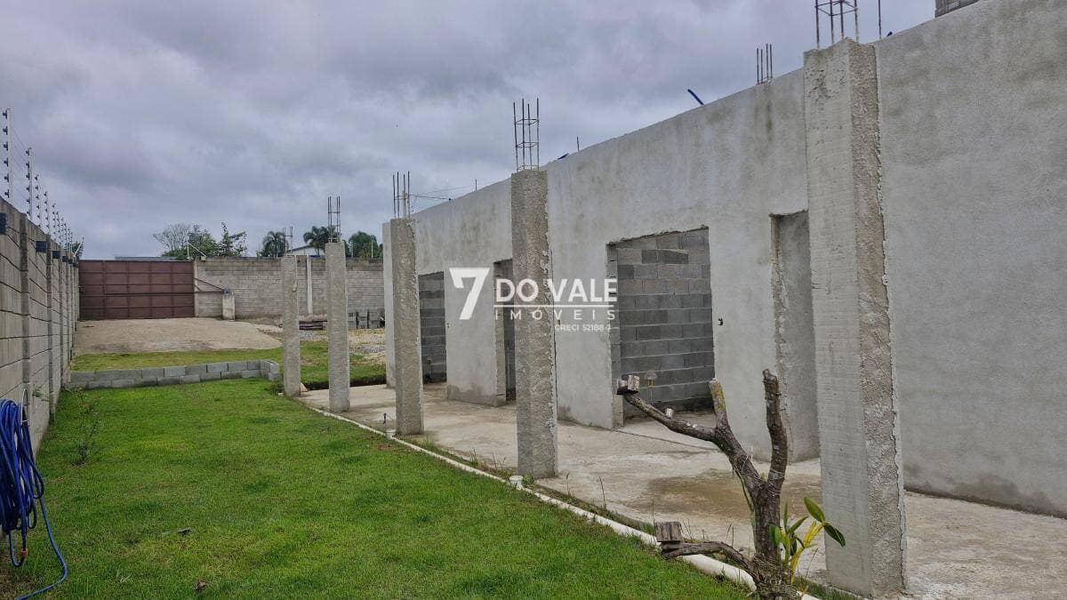 Foto 5 de CHÁCARA À VENDA 3 DORMITÓRIOS PISCINA E ÁREA VERDE -CAÇAPAVA