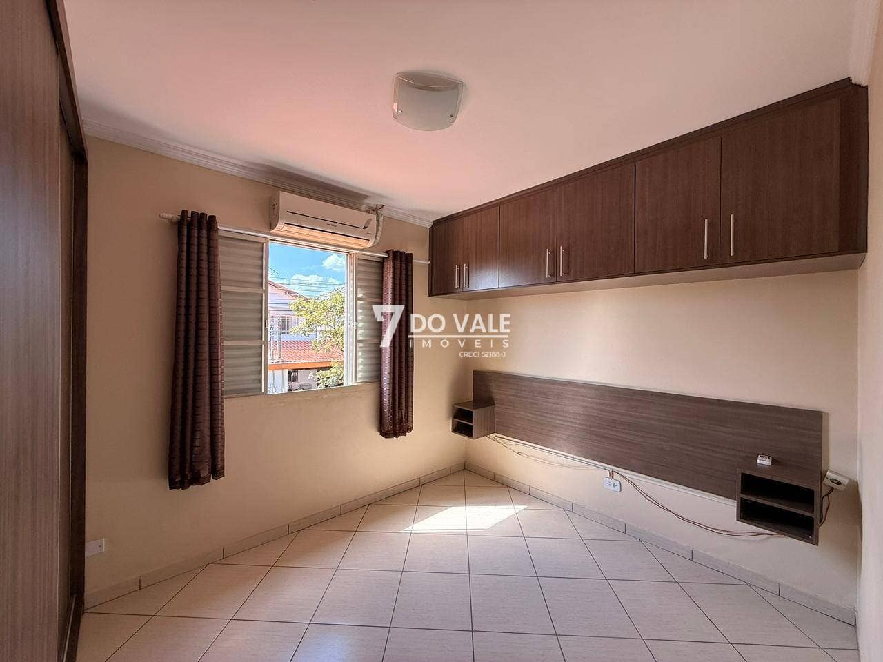 Foto 4 de OPORTUNIDADE CASA 2 DORMITÓRIOS NO PARQUE CALIFÓRNIA-JACAREÍ