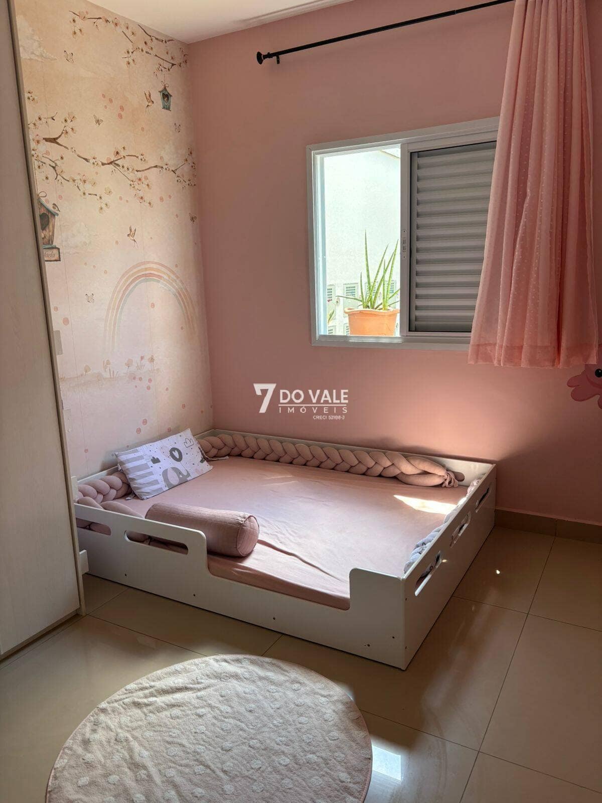Foto 2 de CASA 2 DORMITÓRIOS EM CONDOMÍNIO FECHADO- COM MÓVEIS PLANEJADOS