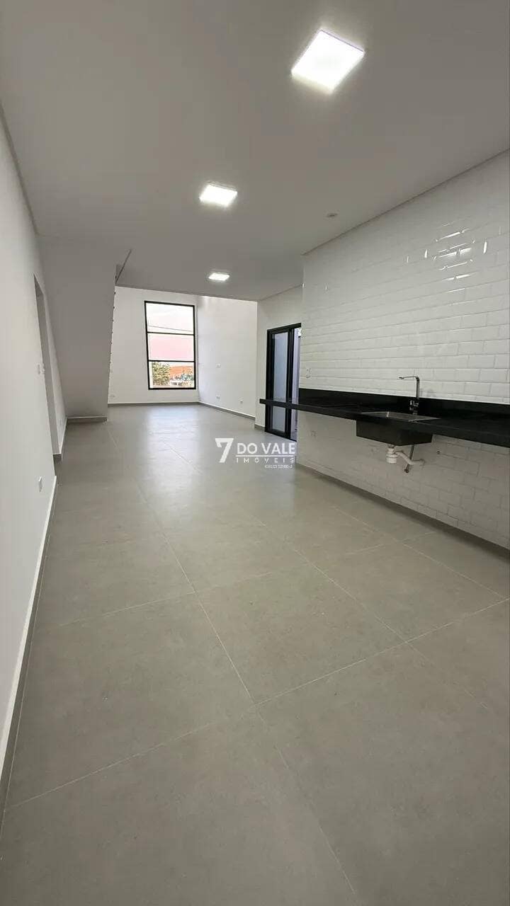 Foto 2 de Casa | Condomínio Bella Vitta | 4 Dorm | 2 Suítes | Piscina e Área Gourmet