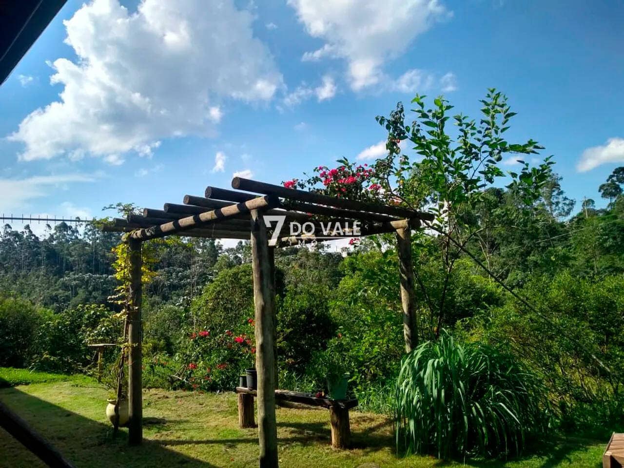 Foto 3 de Chácara | São José dos Campos| 3 Dorm | 1 Suíte | Represa | Piscina | Pomar