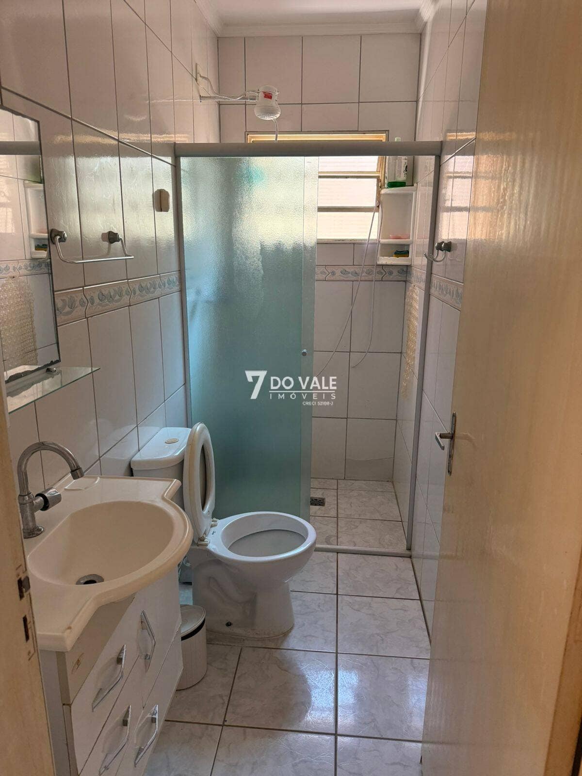 Foto 3 de CASA 2 DORMITÓRIOS EM CONDOMÍNIO FECHADO- COLEGINHO JACAREÍ