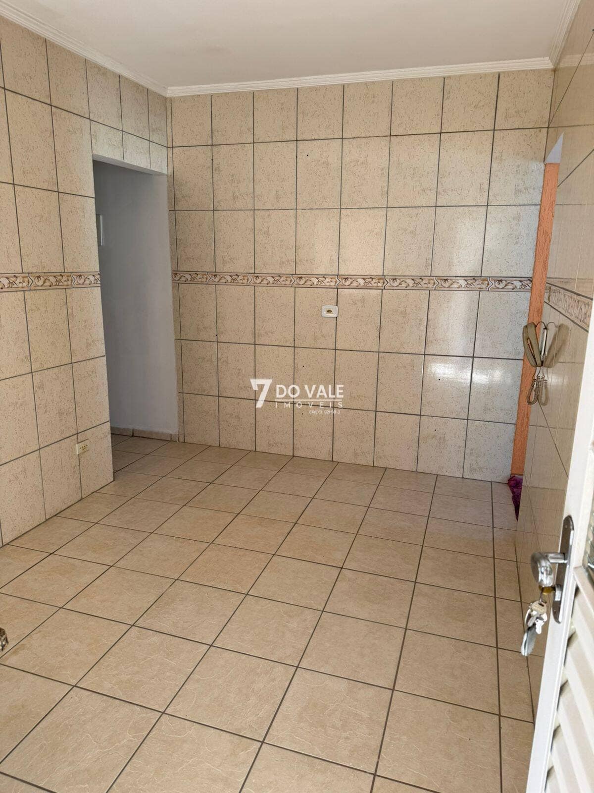 Foto 2 de CASA 2 DORMITÓRIOS EM CONDOMÍNIO FECHADO- COLEGINHO JACAREÍ
