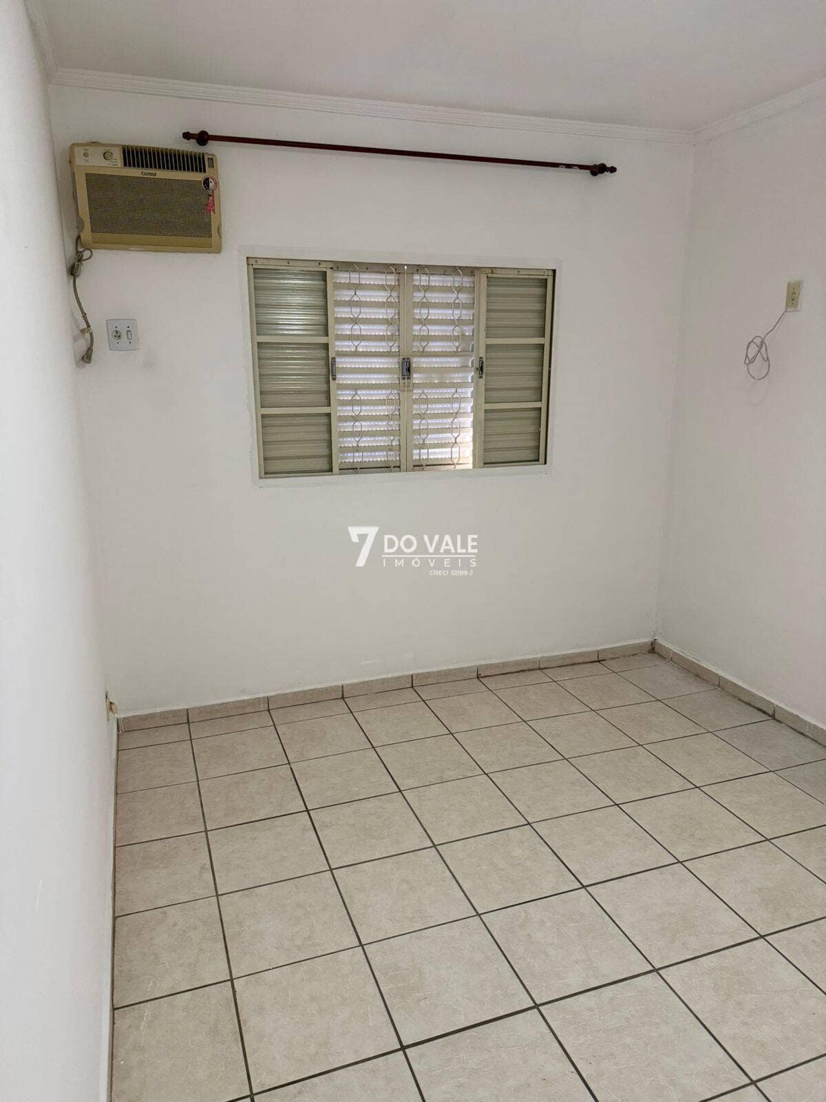 Foto 4 de CASA 2 DORMITÓRIOS EM CONDOMÍNIO FECHADO- COLEGINHO JACAREÍ