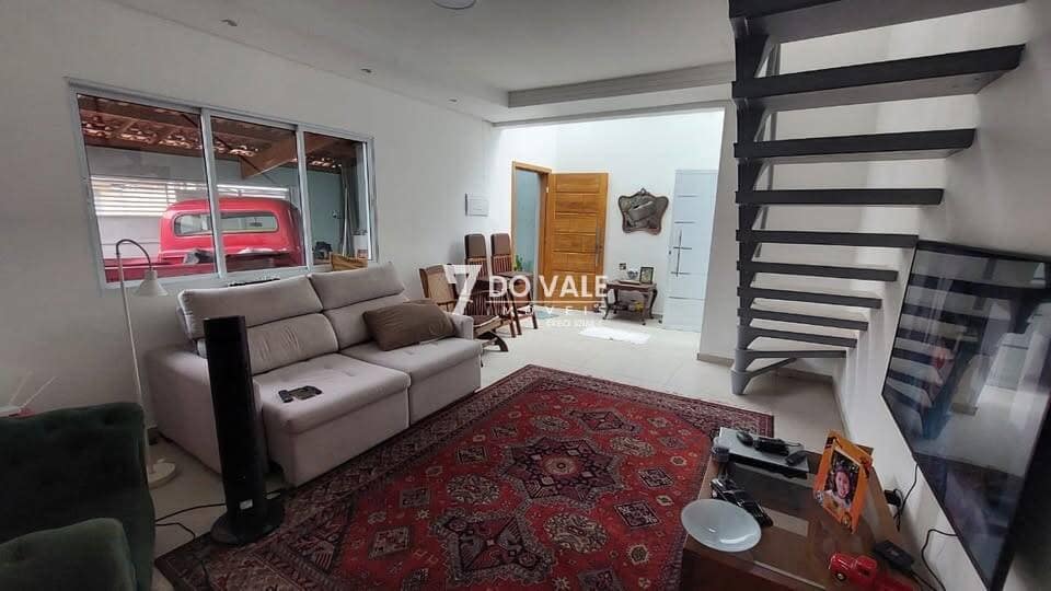 Foto 2 de Casa à venda | Villa Branca | 3 Dorm | 1 Suíte | Planejados | 165 m²
