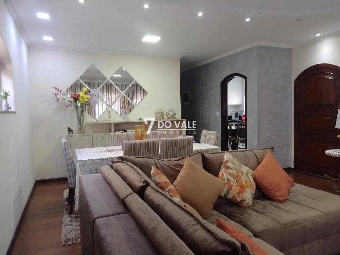 Foto 2 de Casa Térrea | Santa Marina | 4 Dorm | Edícula e área gourmet | 212 m²