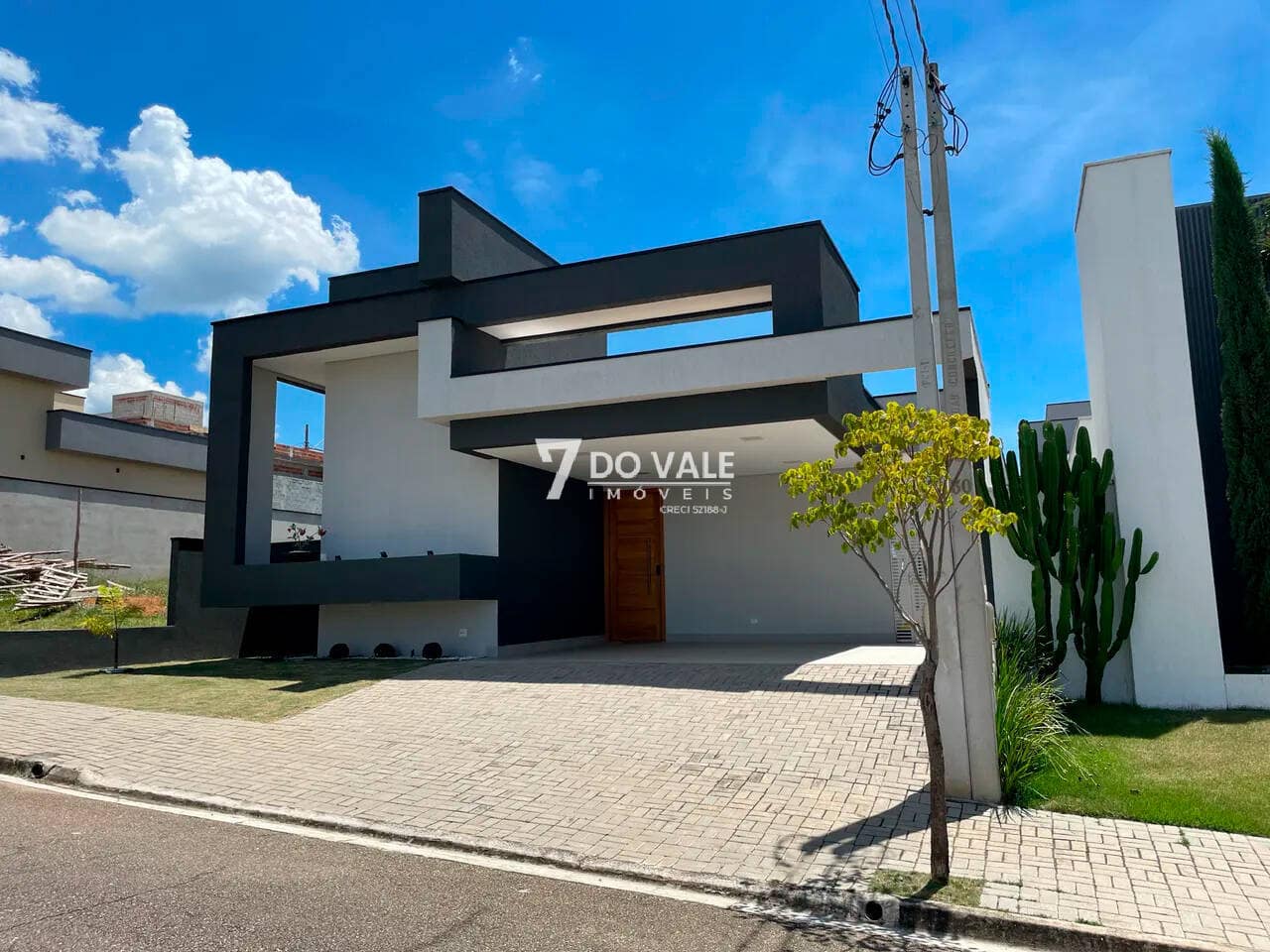 Foto principal de Casa Moderna | Terras do Vale | 3 Dorm | 2 Suítes | Piscina | 300 m²