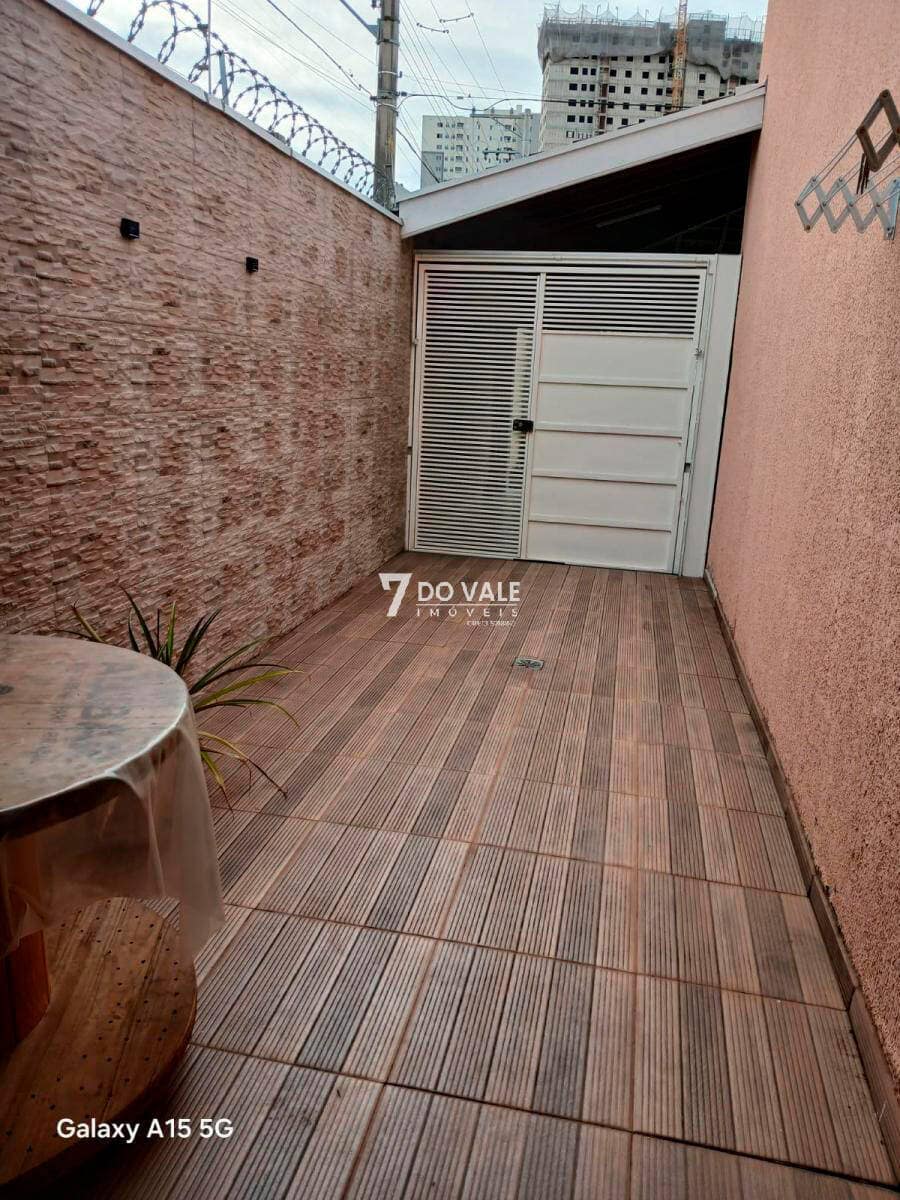 Foto 3 de Casa em condomínio| Quinta dos Ipês | 3 Dorm | Área Gourmet | 3 Vagas | SJC