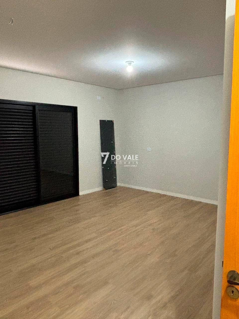 Foto 5 de Sobrado Novo | Villa Branca | 3 Dorm | 1 Suíte | 174 m² | Quintal amplo