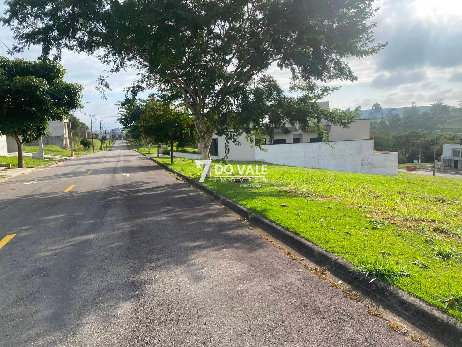 Foto 2 de Terreno à venda | Bella Vitta | Caçapava | 360 m² | Leve Declive
