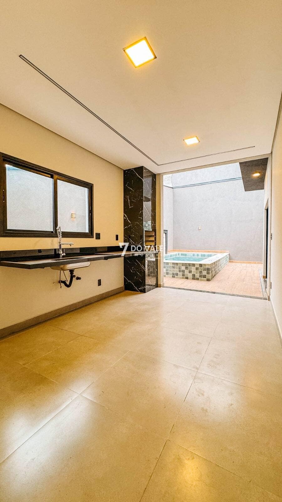 Foto 4 de CASA TÉRREA MODERNA À VENDA NO CONDOMÍNIO RESERVA DO VALE – CAÇAPAVA/SP