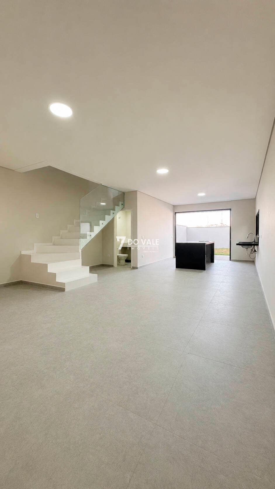 Foto principal de Sobrado à venda | Villa Branca | 3 Dorm | 1 Suíte | 2 Vagas | 175 m²
