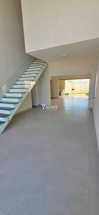 Foto 3 de Casa à venda | Residencial Malibu | 4 Dorm | 1 Suíte | 250 m²