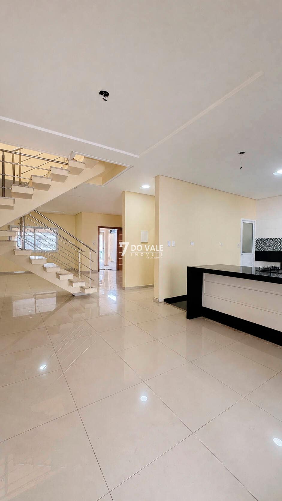 Foto principal de Casa à venda e locação | Villa Branca | 3 Dorm | 1 Suíte | Piscina | 240 m²