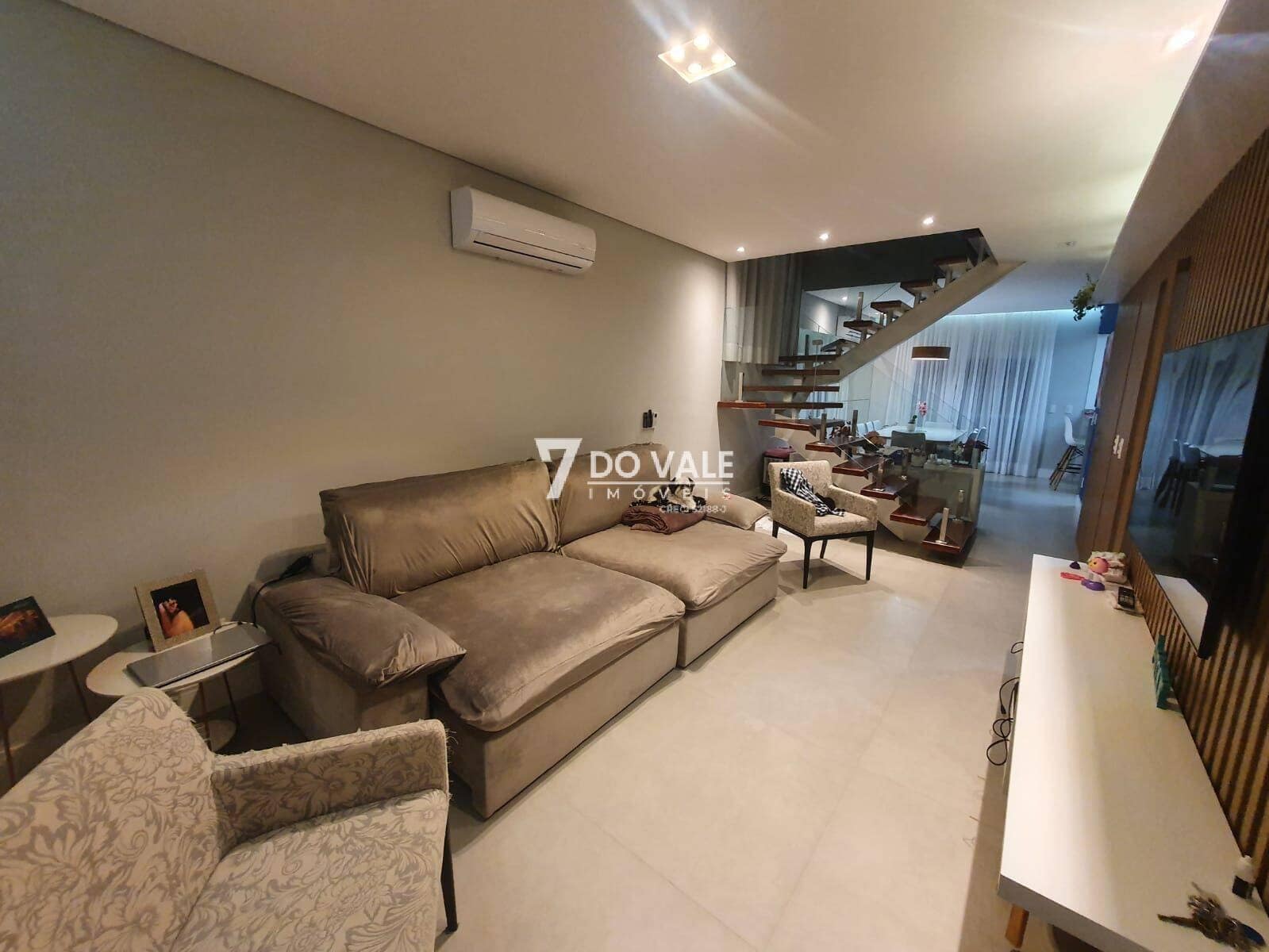 Foto 3 de Sobrado à venda | Condomínio Malibu | 4 Dorm |4 Suítes | 250 m²
