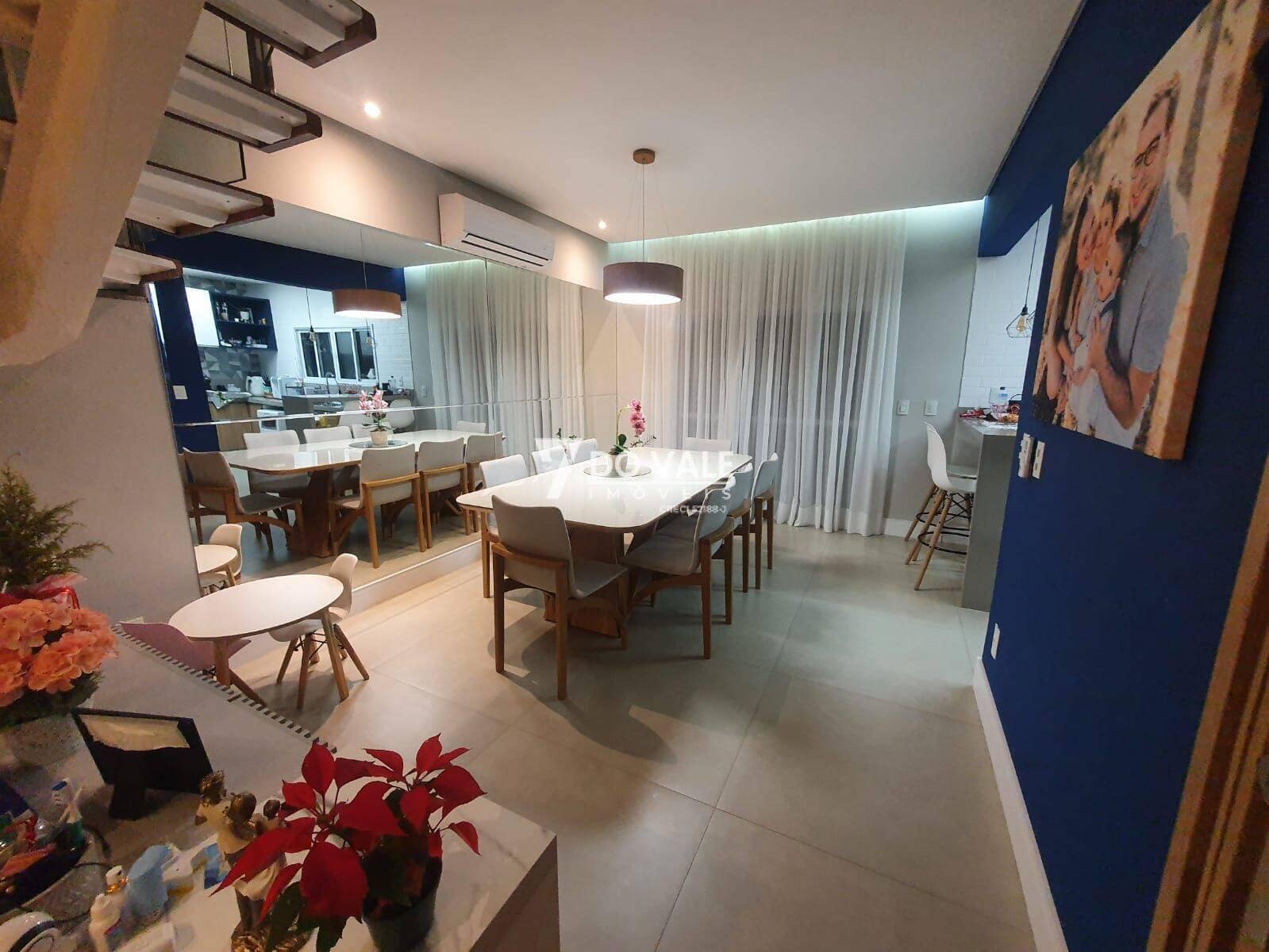 Foto 4 de Sobrado à venda | Condomínio Malibu | 4 Dorm |4 Suítes | 250 m²