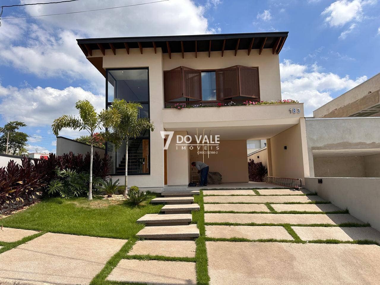 Foto 2 de Casa à venda | Residencial Fogaça | 4 Dorm | 3 Suítes | 196 m²