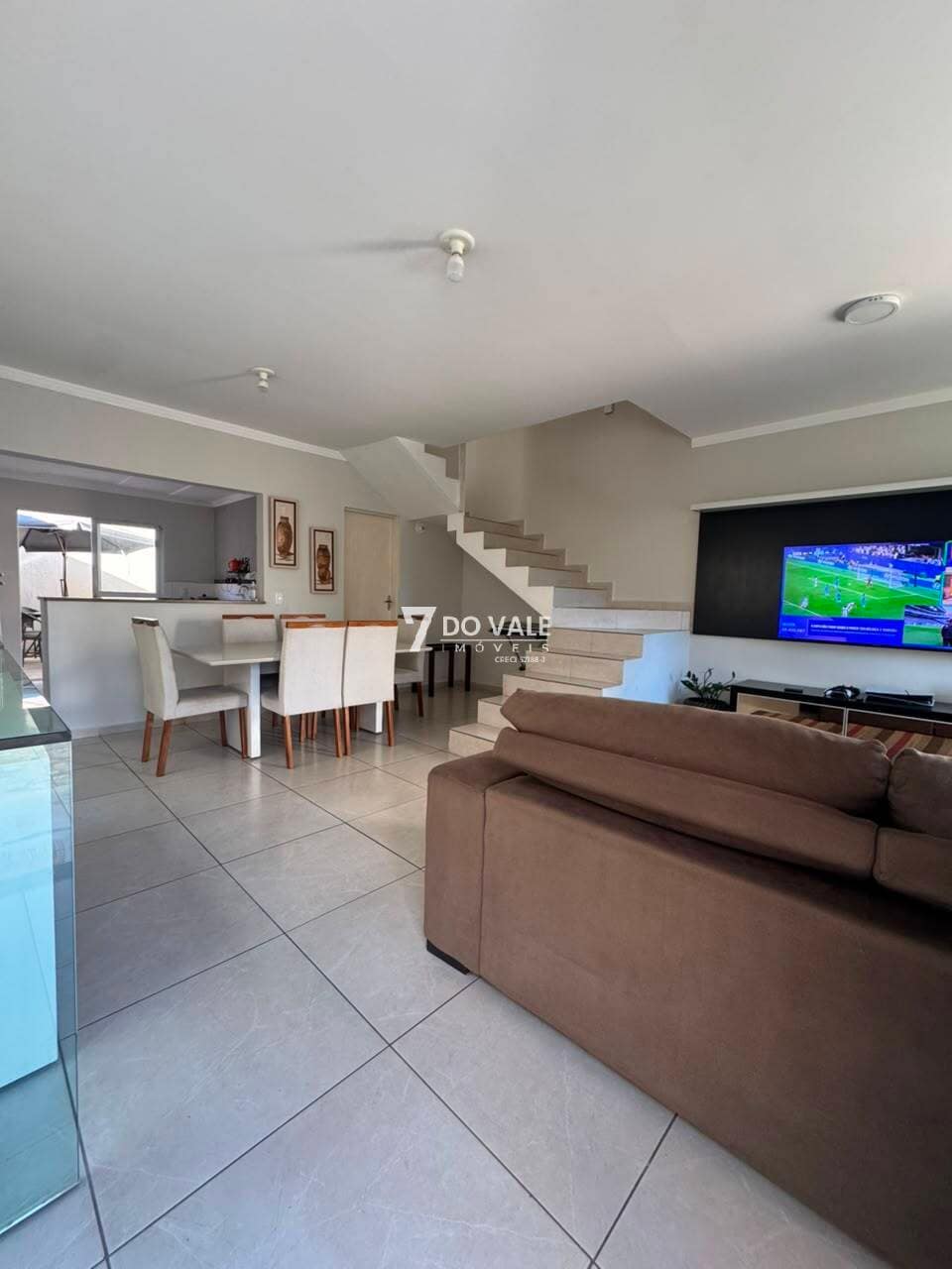 Foto 2 de Sobrado à venda | Villa Branca | 3 Dorm | 1 Suíte | 140 m²