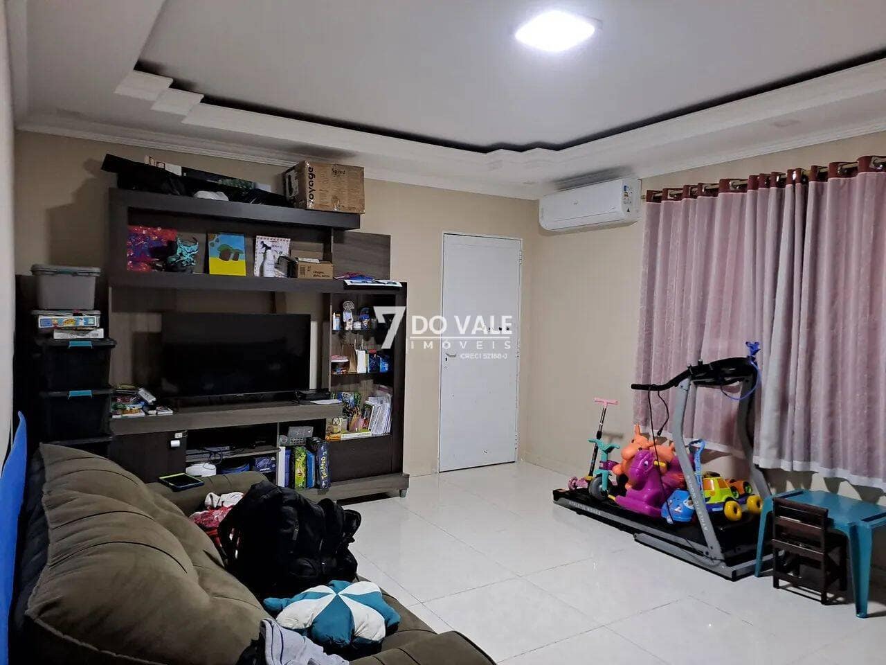 Foto 2 de Casa térrea à venda | Villa Branca | 2 Dorm | 2 Vagas | 175 m²