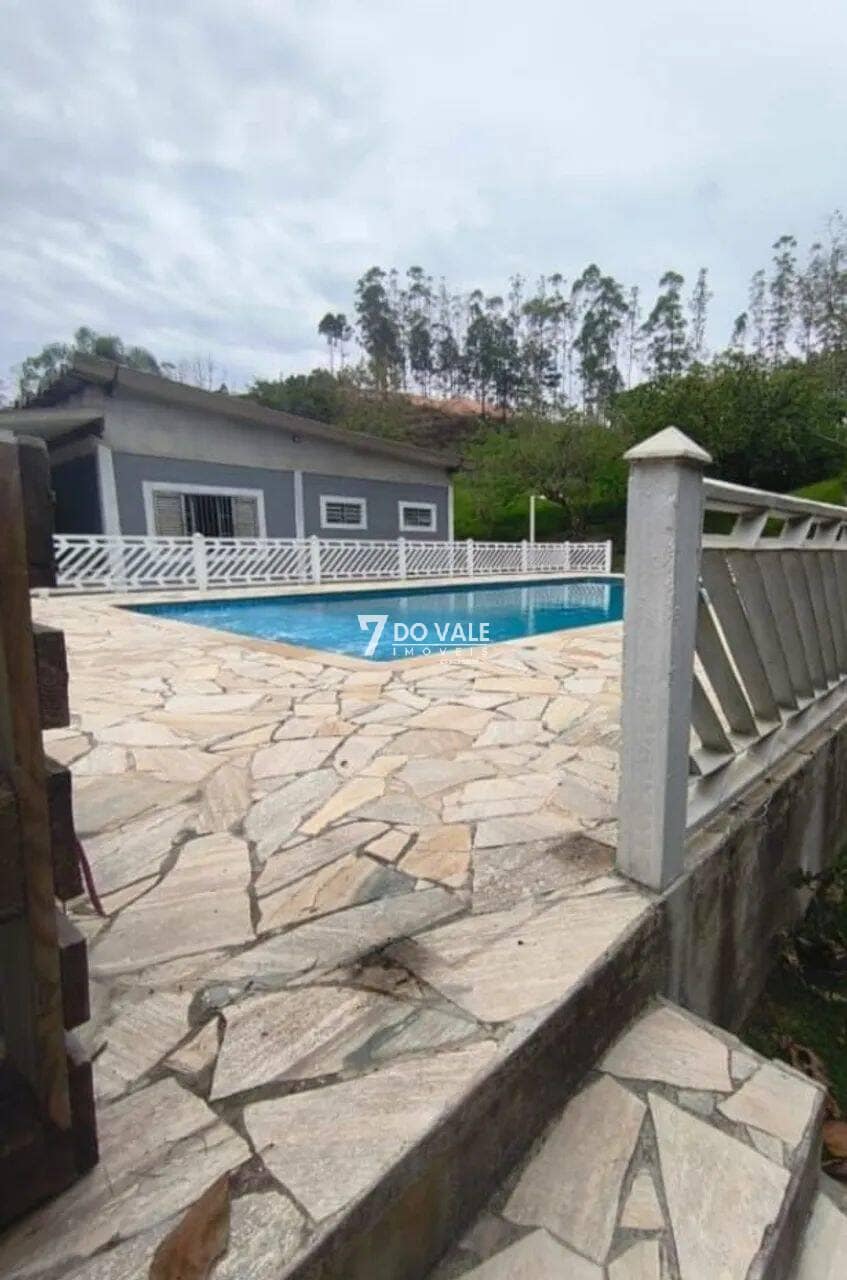 Foto 2 de Chácara à venda | Igaratá | 2 Casas | Piscina e Lago | 8.000 m²