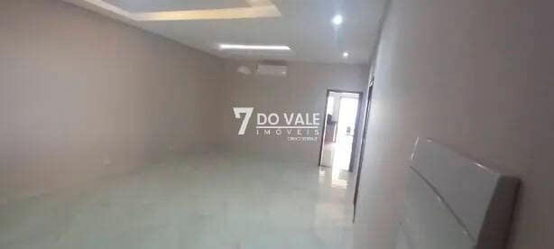 Foto 2 de Casa térrea à venda | Villa Branca | 3 Dorm | 1 Suíte | 250 m²