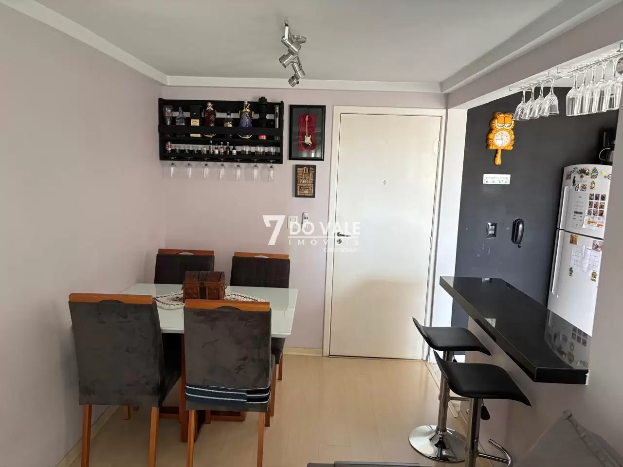Foto 2 de APARTAMENTO À VENDA – 2 DORMITÓRIOS SENDO 1 SUÍTE VARANDA