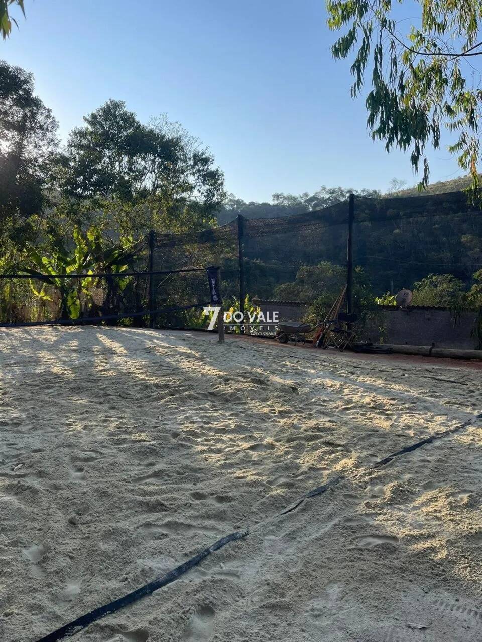 Foto 1 de Chacara - Santa Branca - Piscina, Jacuzzi,Quadra de Areia - Lazer completo